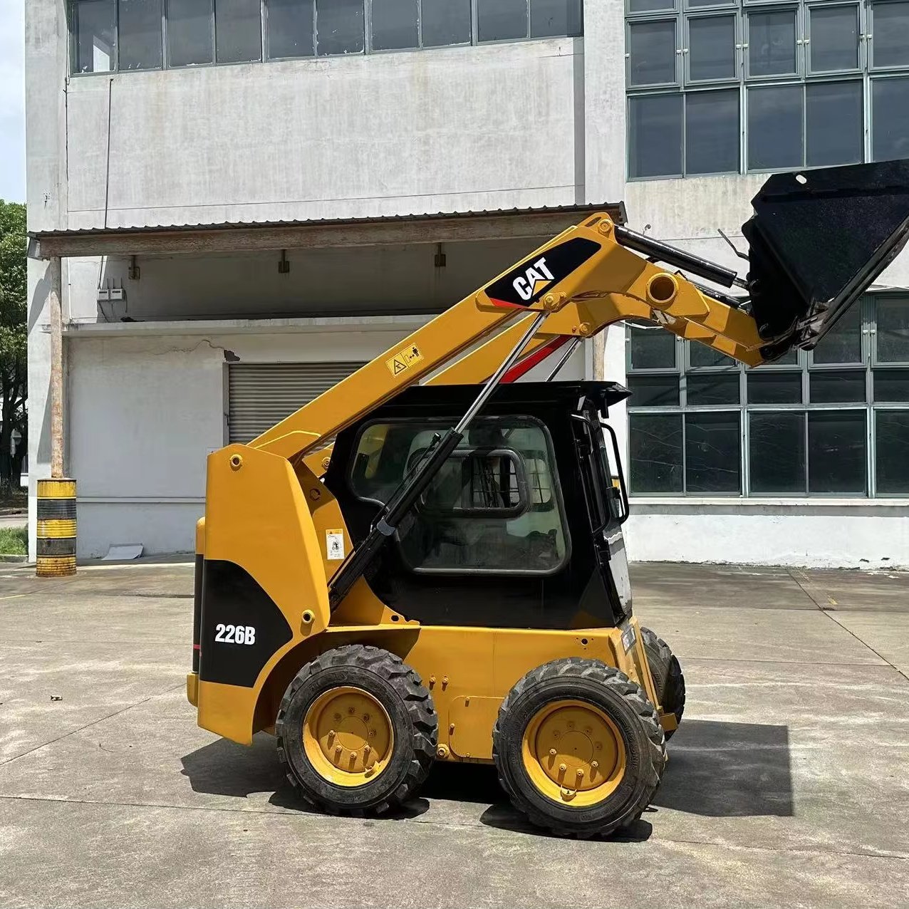 2022 Used original Caterpillar mini skid loader 226B 272c 246c skid steer loader for sale