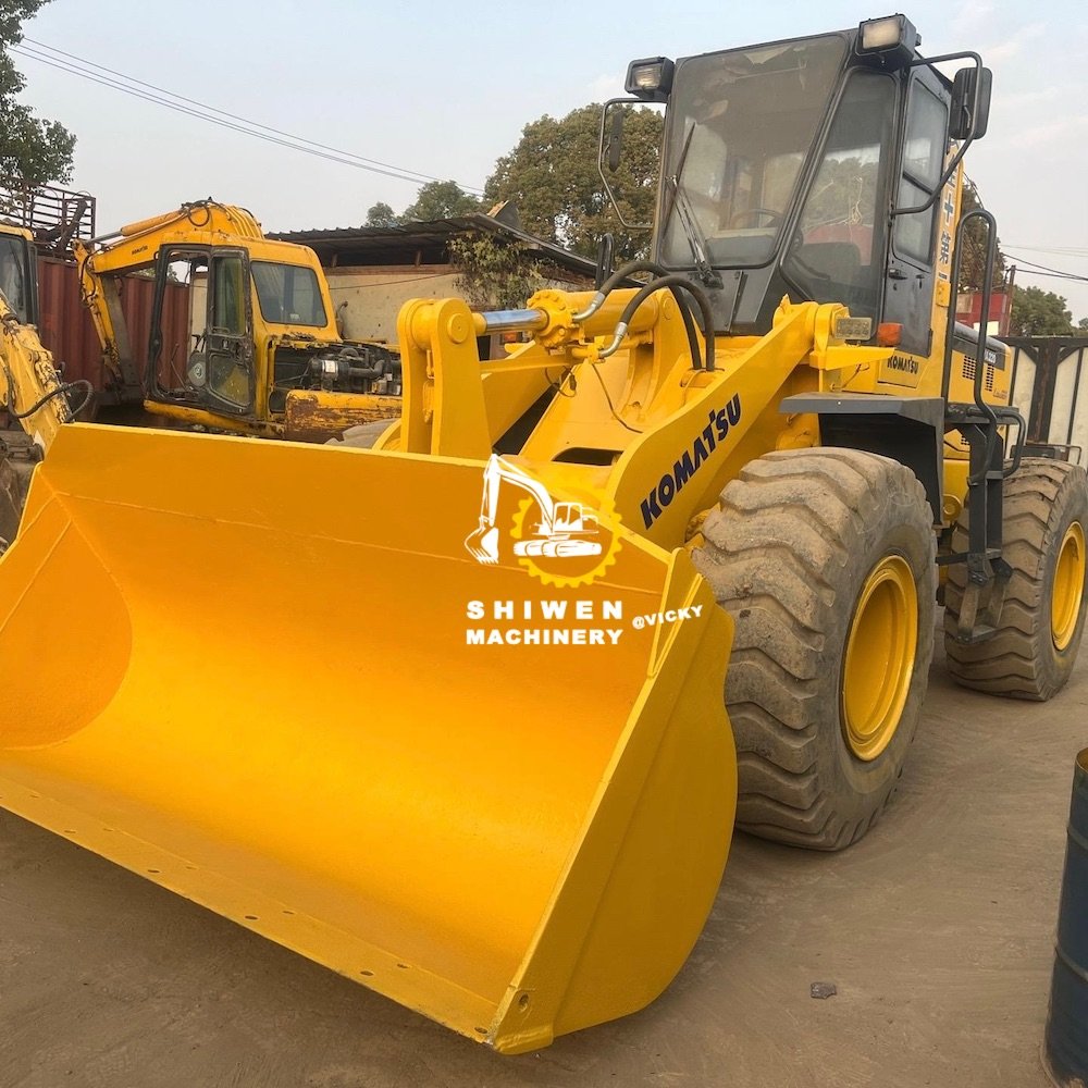 Used Komatsu WA320-5 loader, Komatsu WA320 WA380 WA300 WA600 front end loader 95% new Komatsu wheel loader price low on sale