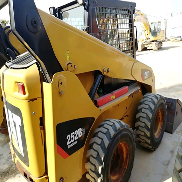 excellent quality Skid steer CAT 252B3 USED skid steer CAT 252B3 in stock