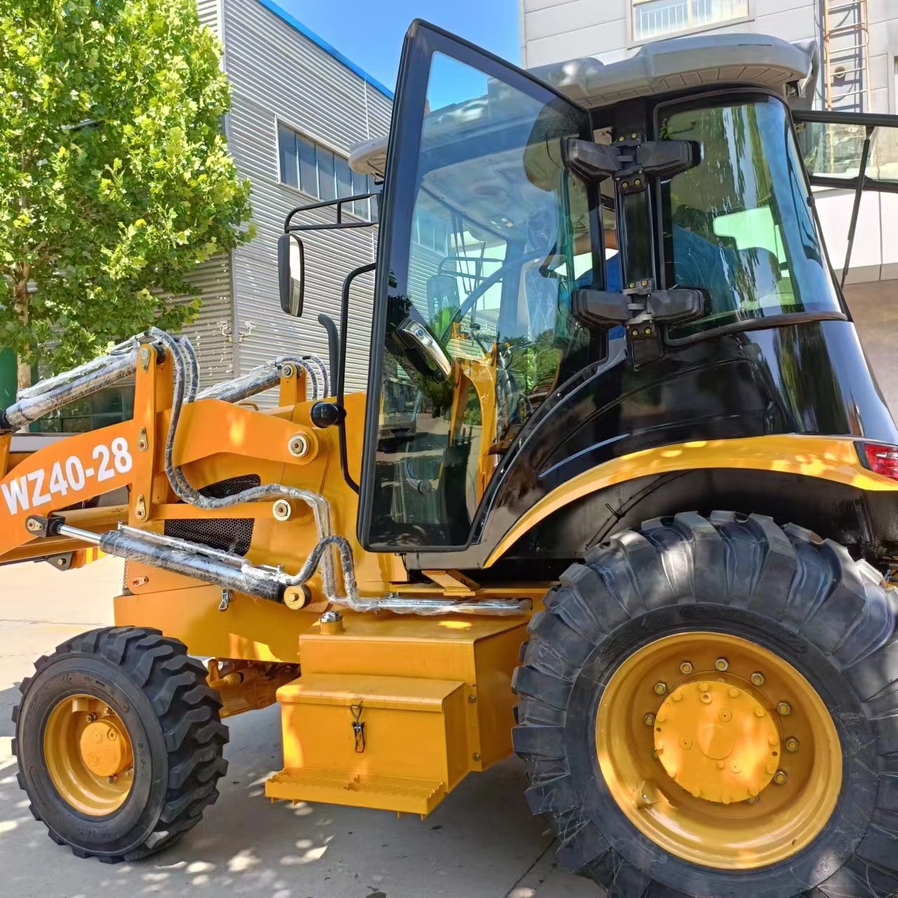 China Earth-Moving Machinery Cheap New 4 Wheel Towable Loader Small Mini Backhoe Loader front towable loader