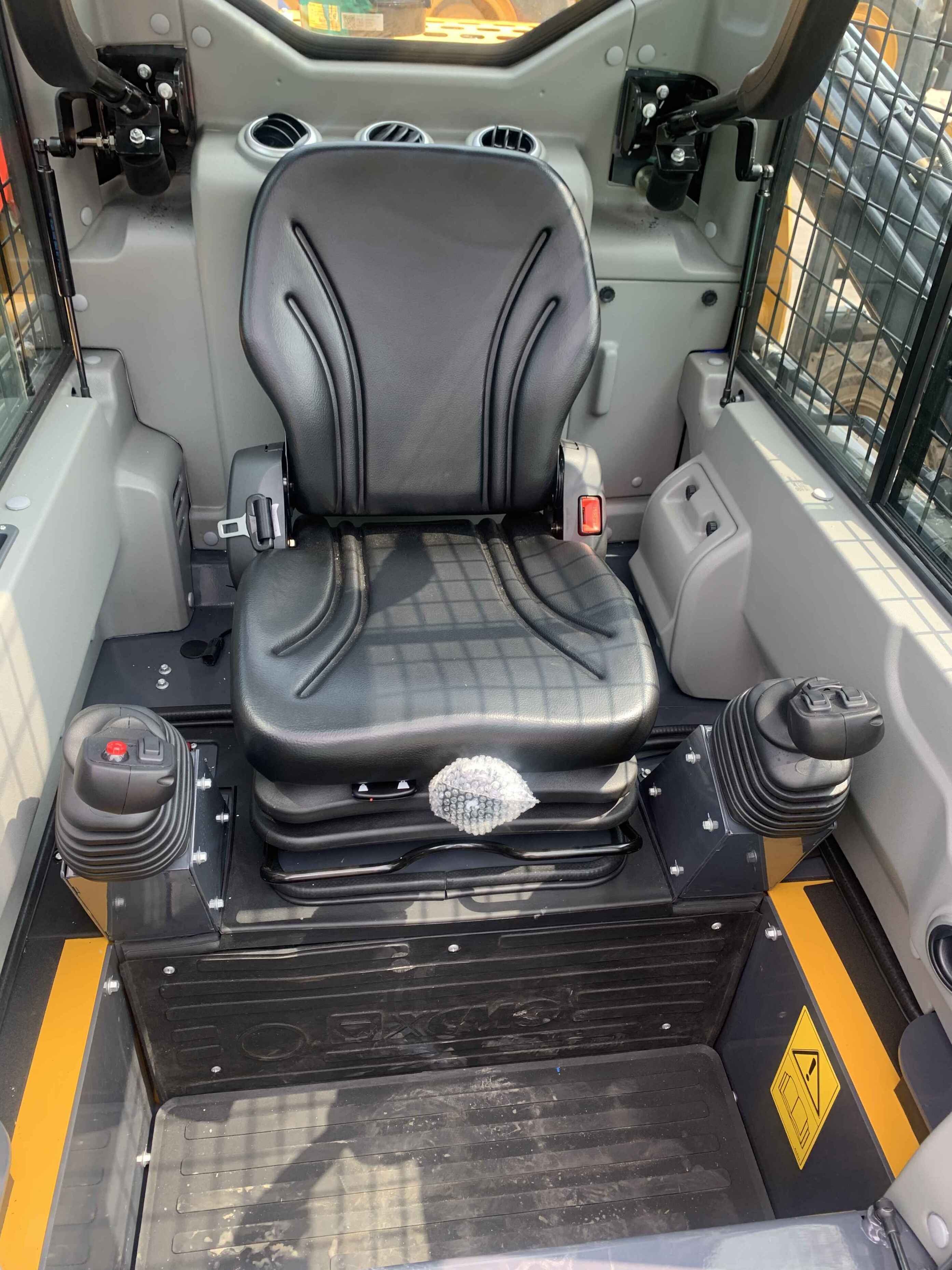 Skid-steer Loader 1.1Ton 0.6cbm Wheel Loader XC760K China Top Brand for Sale
