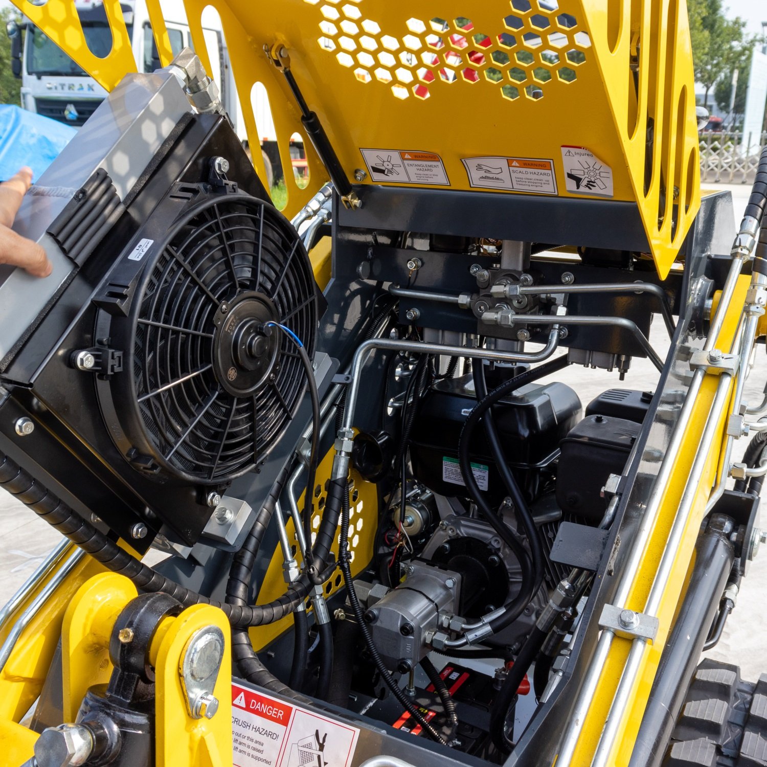 Shovel loading construction materials used 2 cylinders gasoline briggs&stratton skid steer loader price supplier