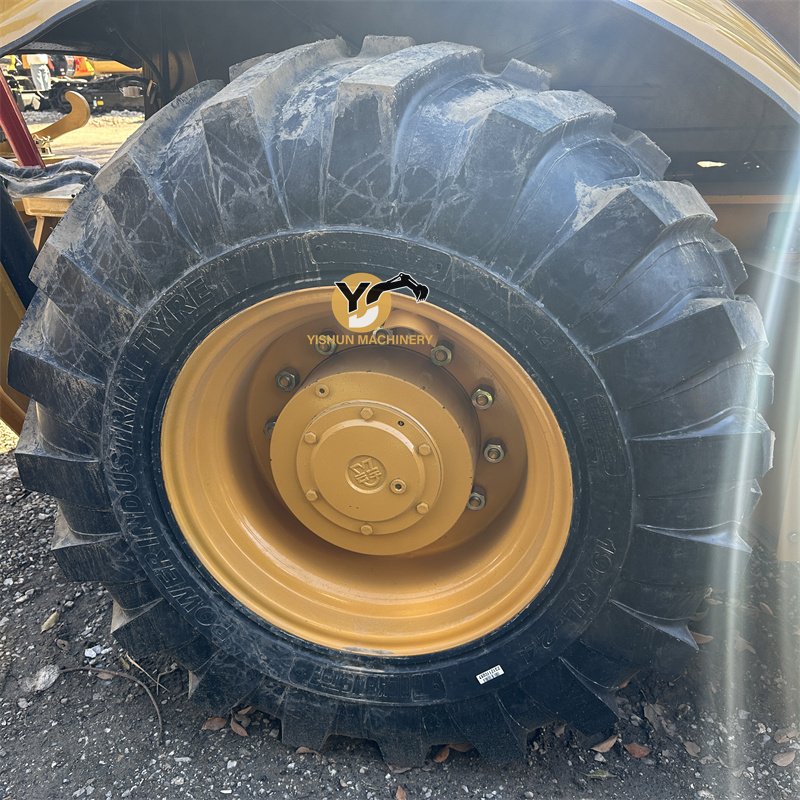 Yishun Stable Condition CAT420 Used Backhoe Caterpillar Loader Excavator for Construction