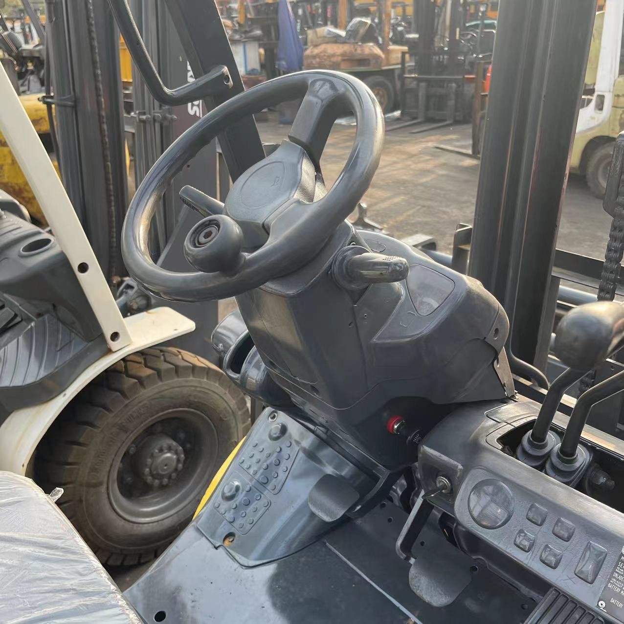 Used excavator Second hand Earth moving machinery KOMATSU FD30 3 Ton Wheel loader Excavators