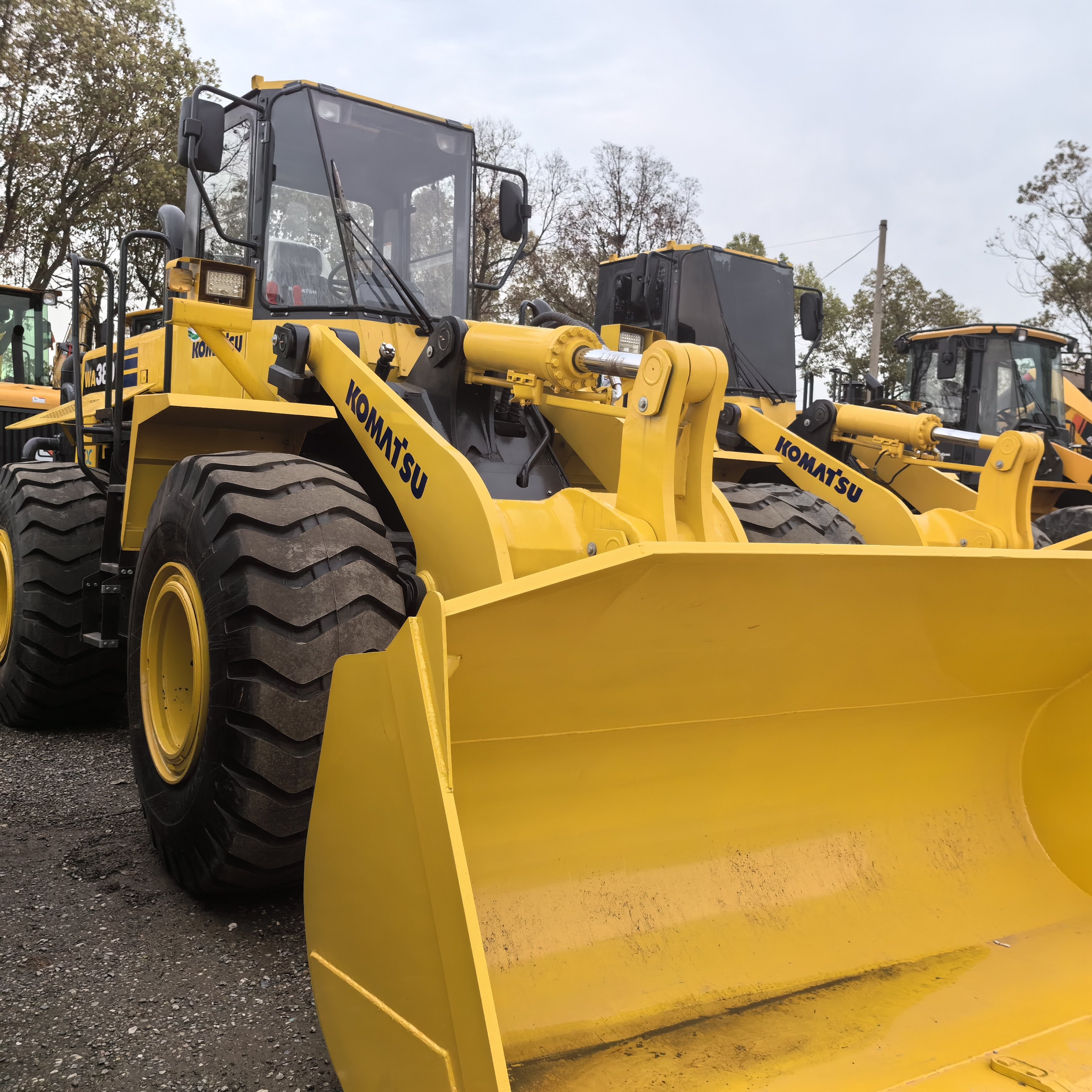 used komatsu loader, The original Komatsu Wa380 front-end loader is selling well