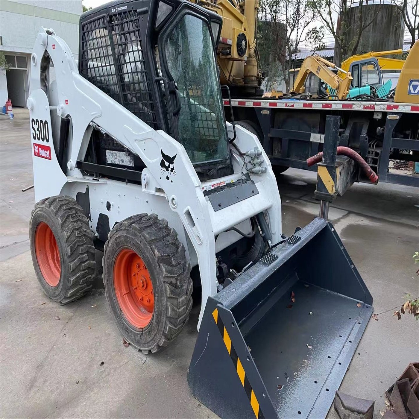 PROMOTIONAL USED HIGH QUALITY BOBCAT S300 mini SKID STEEL LOADER WHEEL LOADER