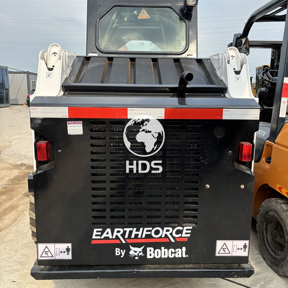 95% new used mini bobcati skid steer loader bobcat s18 mini wheel backhoe loader small backhoe for sale