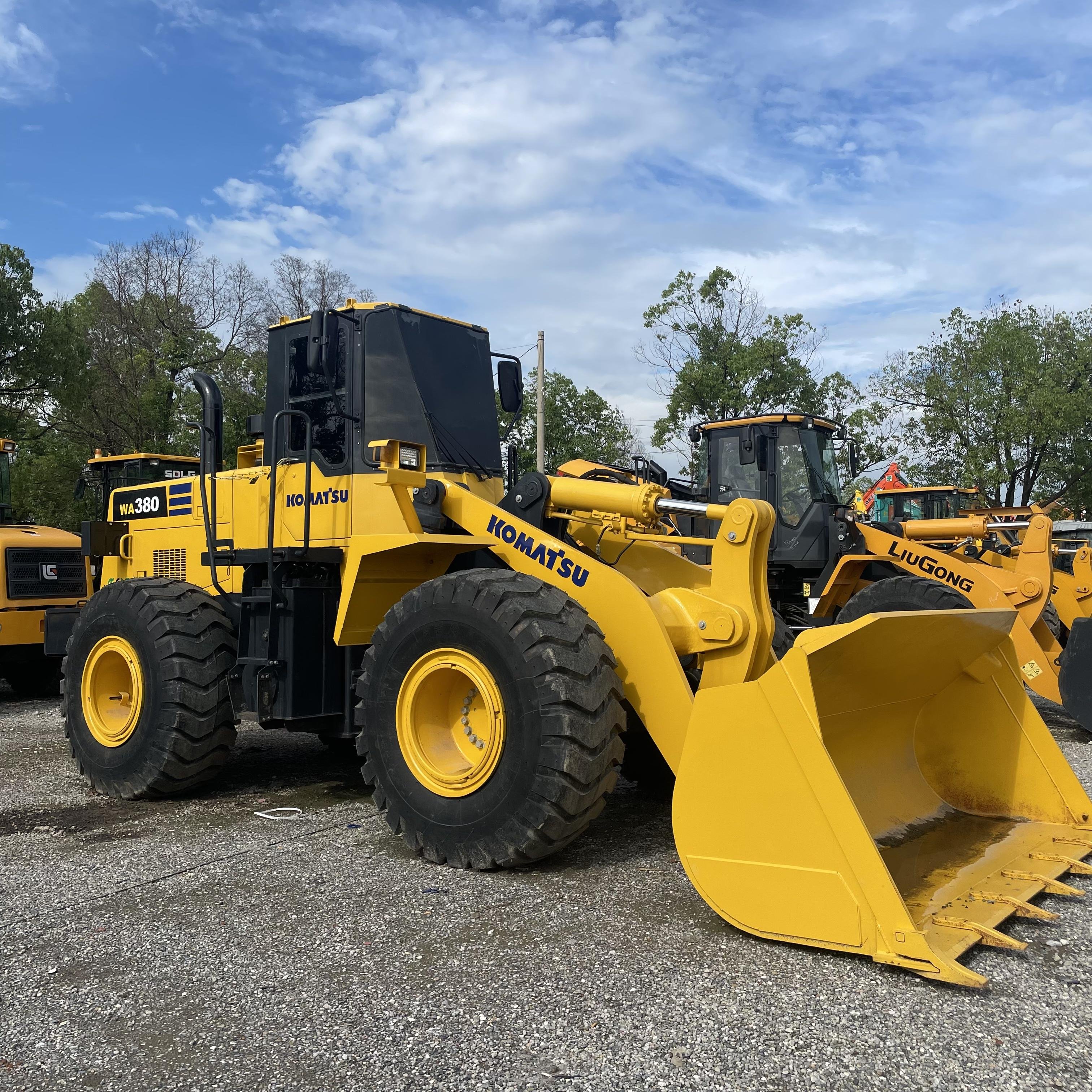 Original engine used Komatsu WA380 front loader used excavator Komatsu pc350 pc400 pc450 16ton in good condition low price