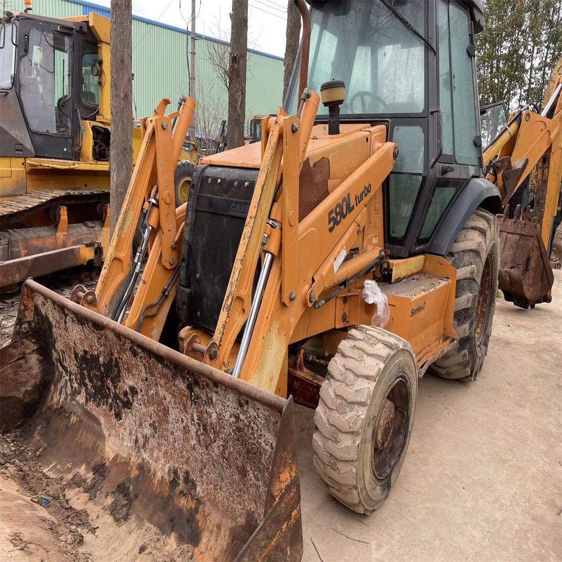 USED HIGH QUALITY CASE 580 BACKHOE LOADER in good condition