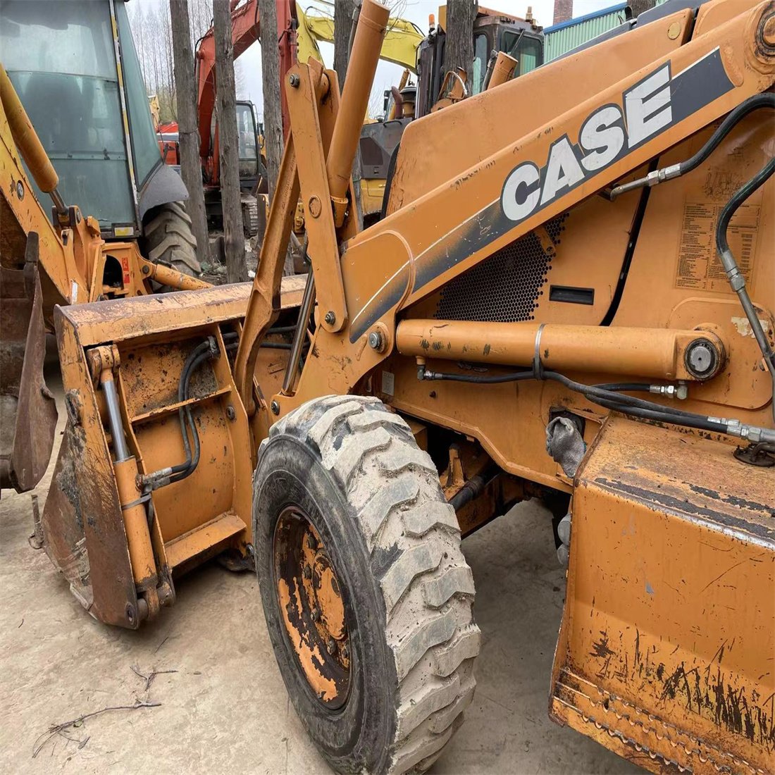 USED HIGH QUALITY CASE 580 BACKHOE LOADER in good condition