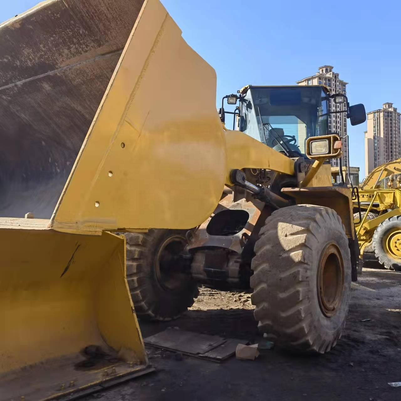 Mining loading 3.3 cbm used komatsu wa380-6 wheel loaders japan made 380 loader wa380