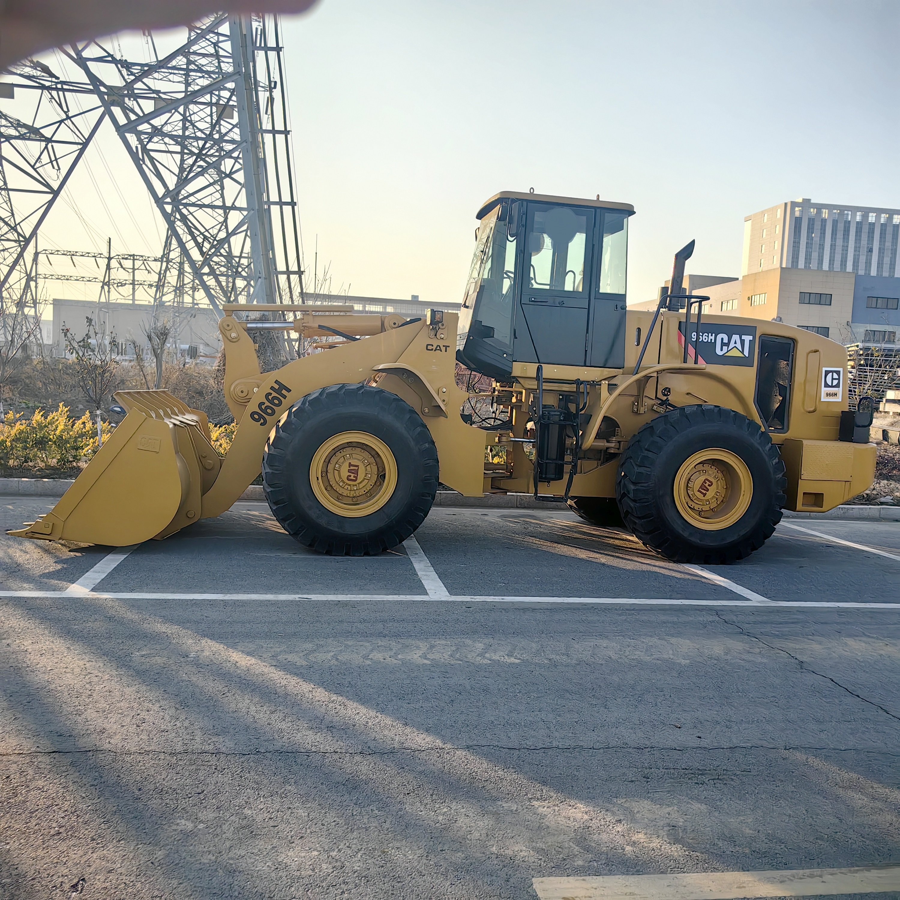 Secondhand Cat 966H Wheel Loader Original model Japan Made Used Caterpillar CAT966H Wheel Loader in perfect condition low price