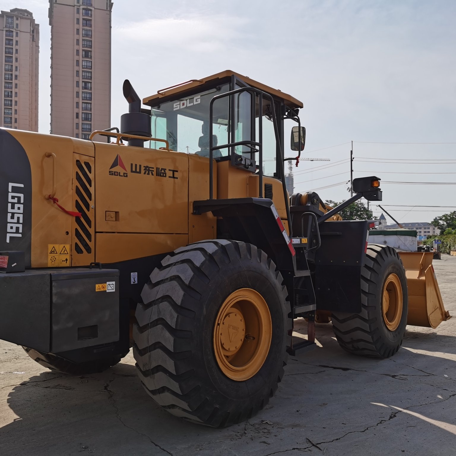 Used wheel Loader SDLG LG956 Caterpillar Engine and Pump Earth-moving Machinery Used Tractors