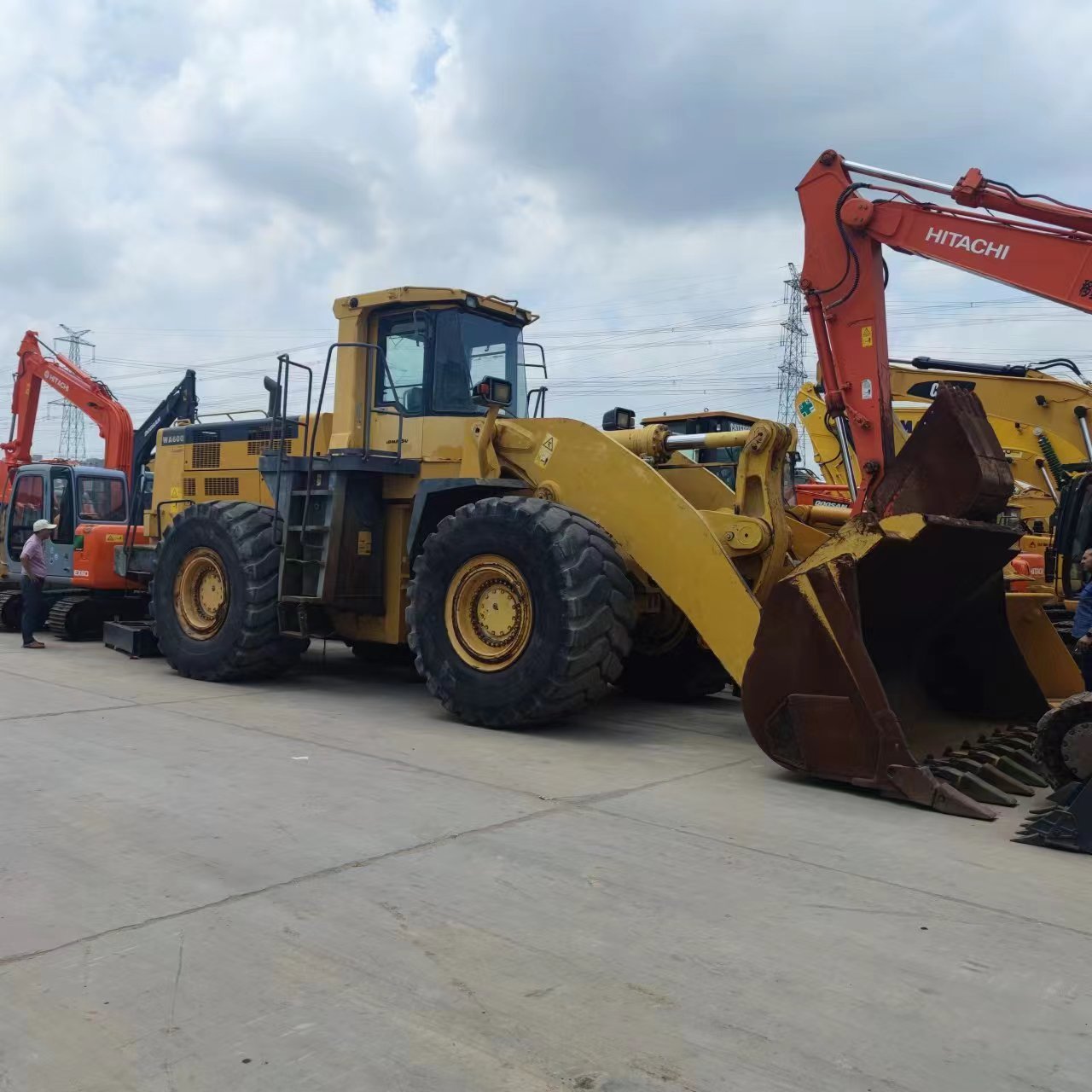 Komatsu Wa600-3 Wheel Loader 12 Ton Front End Loader Japan Made Original Price Low wa600 980 cheap loader