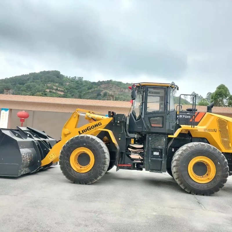 Cheap used wheel loader Liugong CLG870H heavy payloader, China made Liugong CLG 856 870 earth-moving loader on stock