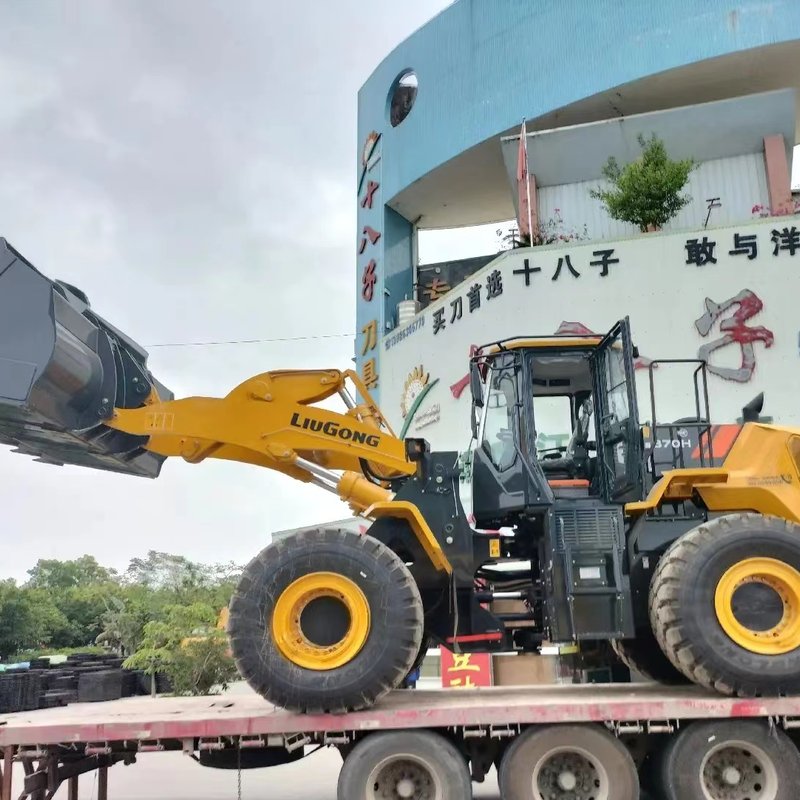 Cheap used wheel loader Liugong CLG870H heavy payloader, China made Liugong CLG 856 870 earth-moving loader on stock