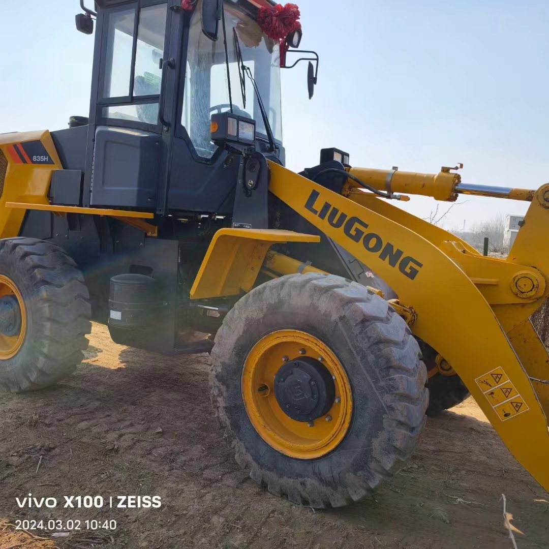 Liugong New Mini Loader CLG835H With Yuchai engine 3Ton Earth Moving Machine
