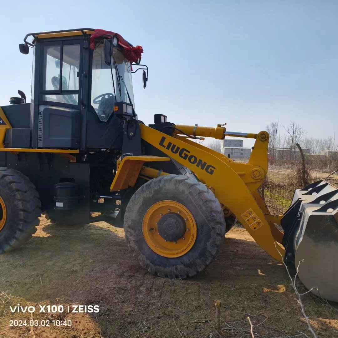 Liugong New Mini Loader CLG835H With Yuchai engine 3Ton Earth Moving Machine