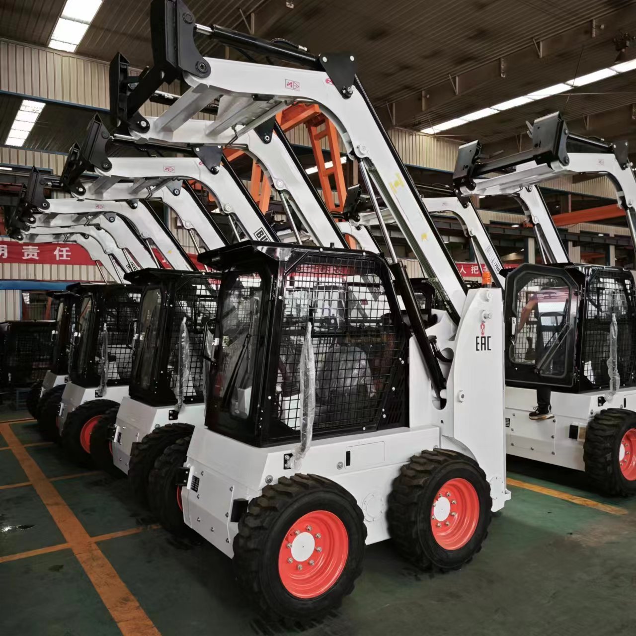 Chinese mini skid steer EPA diesel engine ride on skid steer with track used for brush cutter forest mulcher