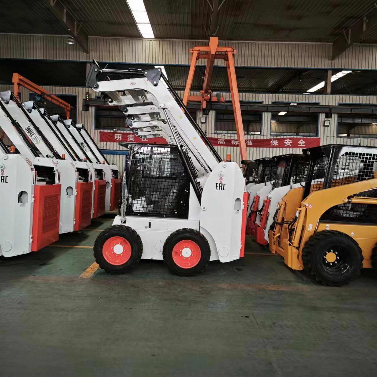 Chinese mini skid steer EPA diesel engine ride on skid steer with track used for brush cutter forest mulcher