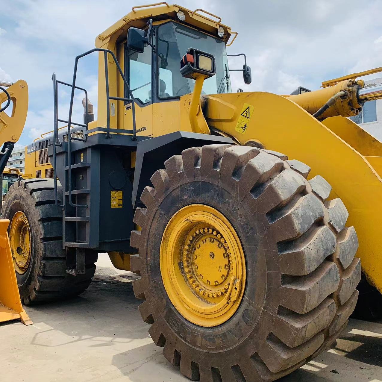 Used large Komatsu WA600-3 Wheel Loader Wheel WA600 WA500 WA600-6 Loader in good condition for sale Large front end loader