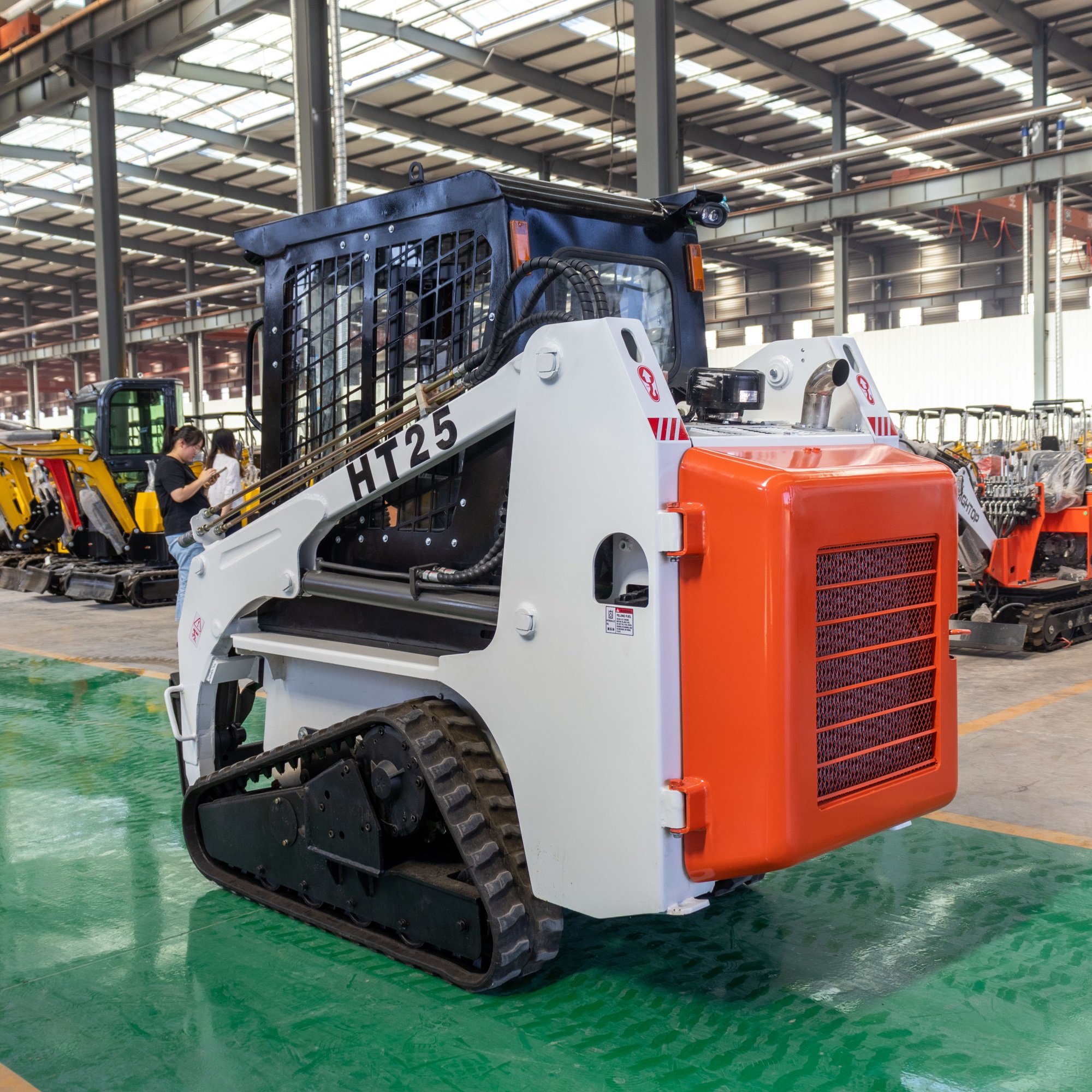 Mini Skid Steer Loader Mini Crawler Tracked Wheel Skid Steer Loader With Attachment from China factory
