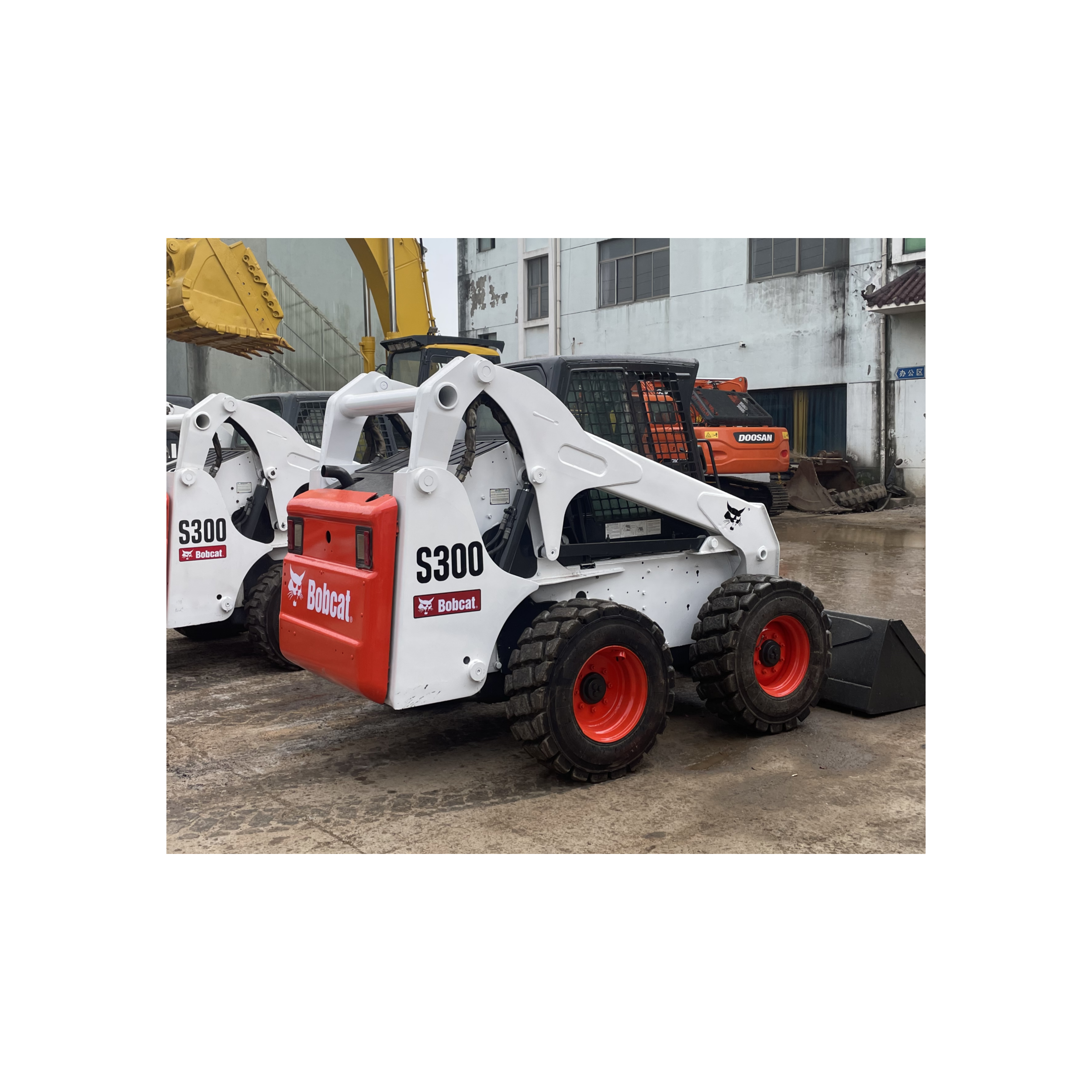 Good Condition Used Bobcat S300 Used Mini Skid Steer Loader 80 HP 4 Ton Bobcat S300 Mini Used Skid Steer Loaders IN STOCK