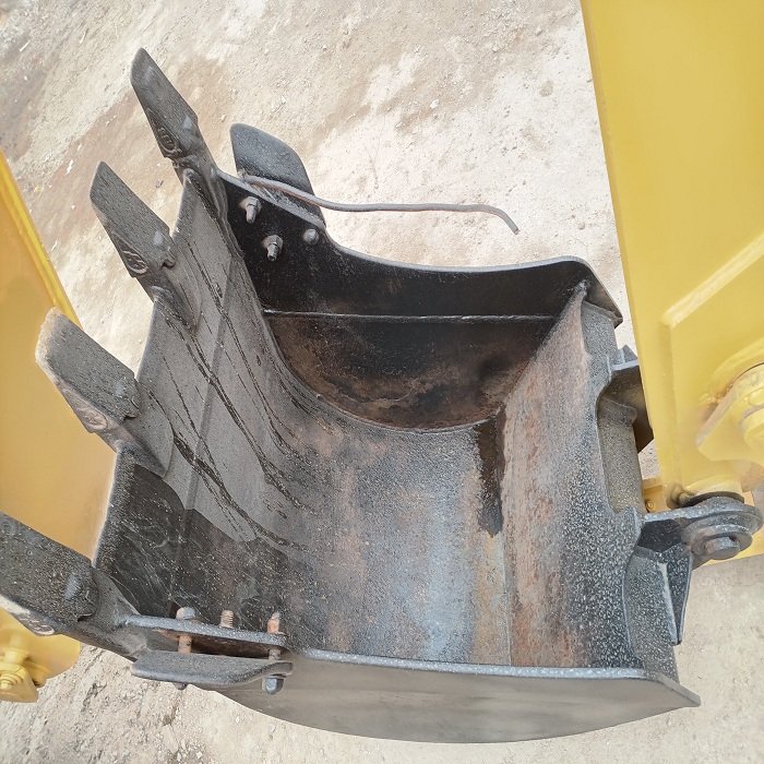 32ton Large Crawler Hydraulic Dismantler for Used Vehicle Car Auto Scrapped Vehicle for Sale