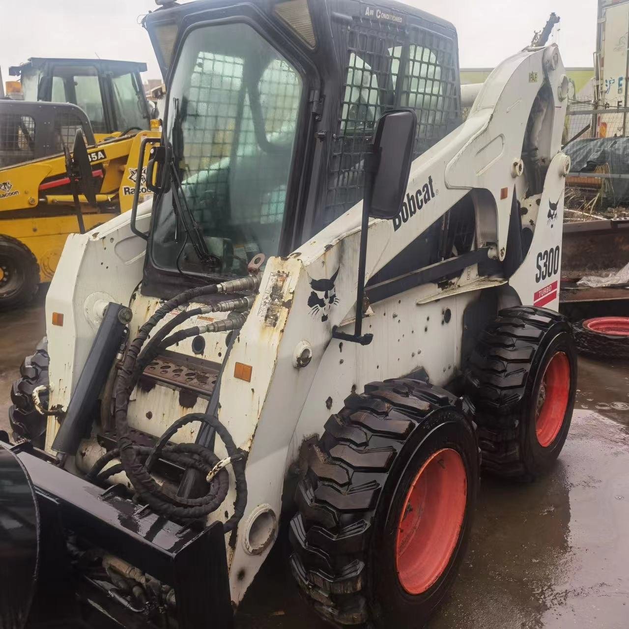 Original Bobcat Used Small Bobcat Skid Steer Loader Bobcat S300 /s450 /s550 Mini 4x4 Wheel Loader in stock for small space work