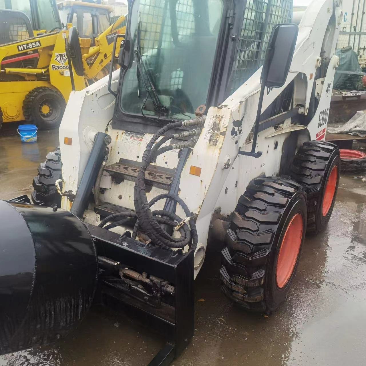 Original Bobcat Used Small Bobcat Skid Steer Loader Bobcat S300 /s450 /s550 Mini 4x4 Wheel Loader in stock for small space work