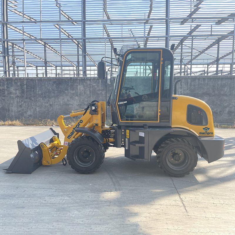 MACHPRO MLE808 THE CE-CERTIFIED MINI LOADER WITH 1630MM WIDTH FOR MANEUVERABILITY IN TIGHT SPACES