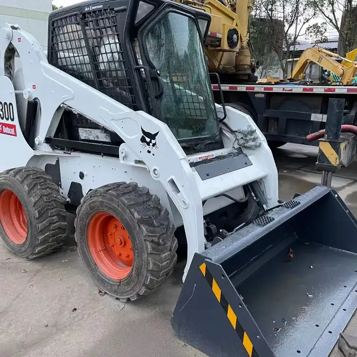 Bobcat S300 Mini 3 Tons Hot Sale Used Loader S300 Good Quality Cheap Price Nice Bobcat Wheel Skid Steer Loader Excavator 1UNIT