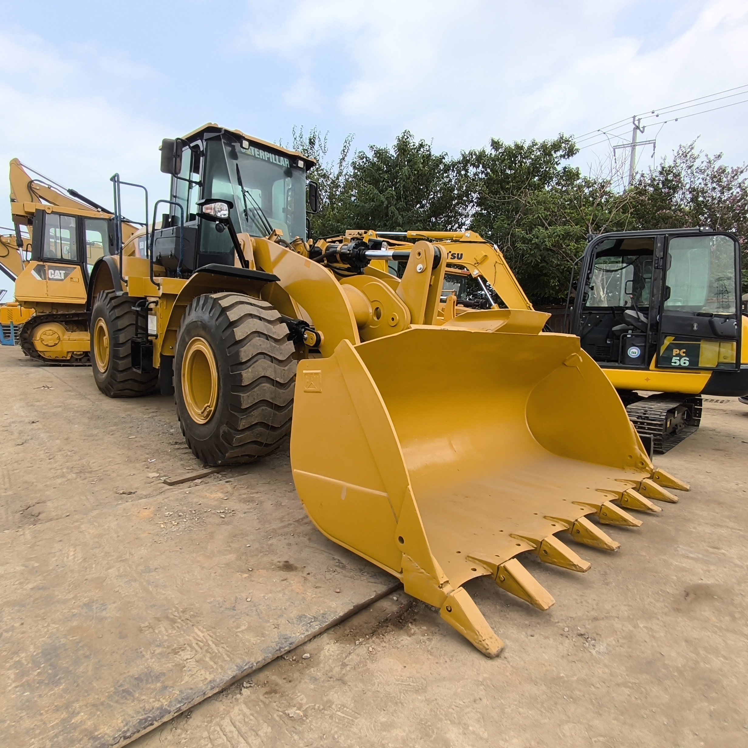 The used CAT 950GC loader is sold in China at an affordable and negotiable price and original Caterpillar engine