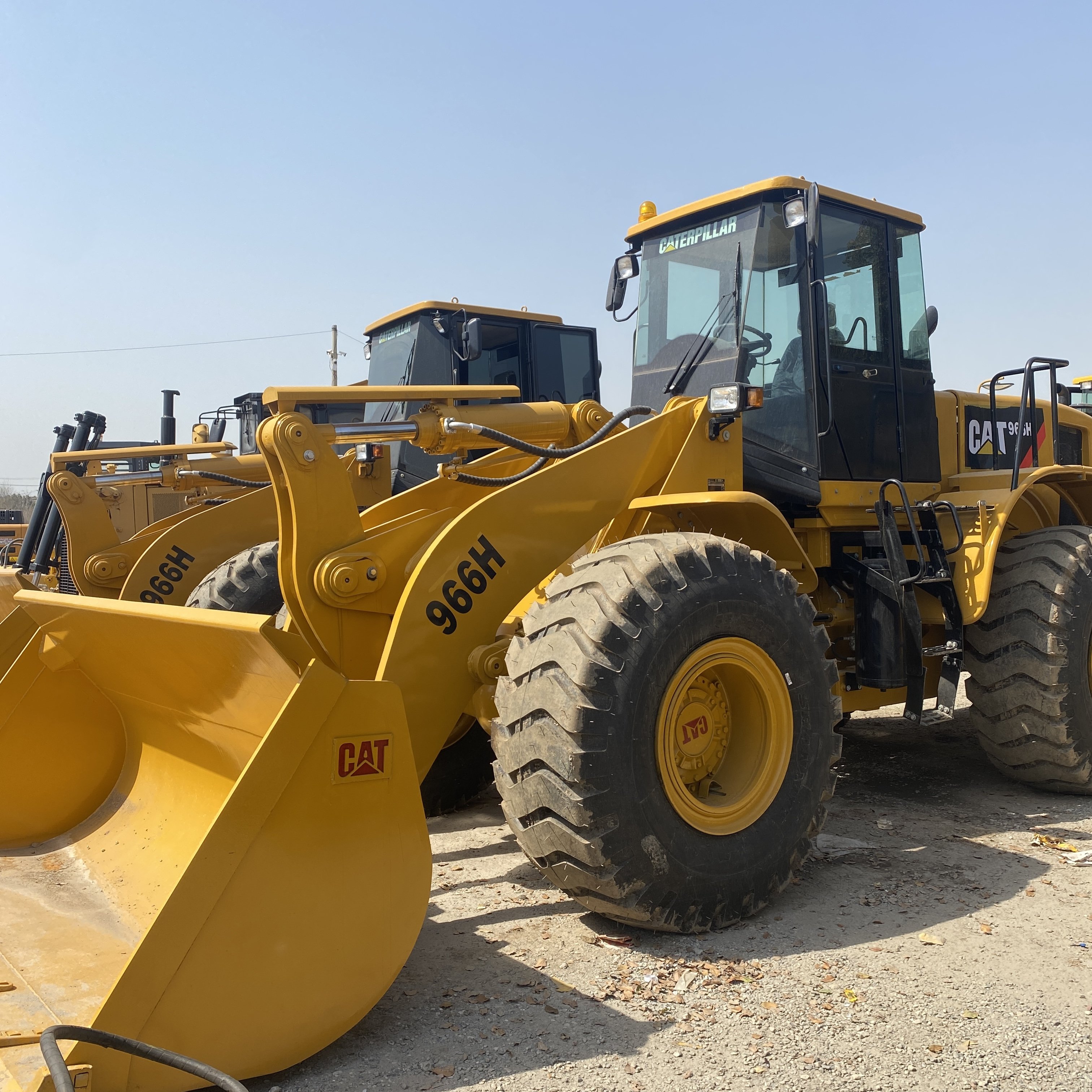 Almost New Original Japan used front loaders CAT966H 966G 966F hydraulic front end wheel loader in good Condition