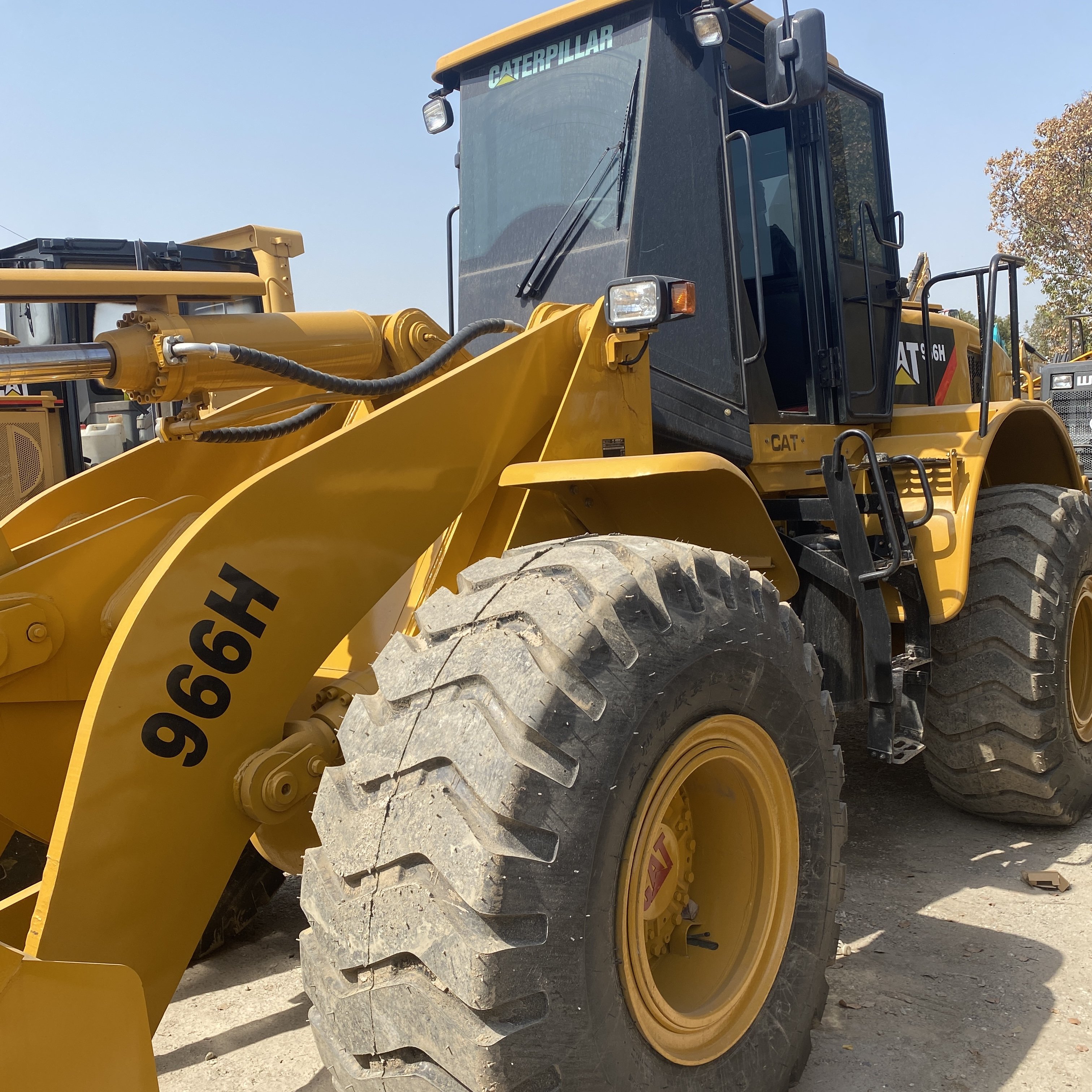 Almost New Original Japan used front loaders CAT966H 966G 966F hydraulic front end wheel loader in good Condition