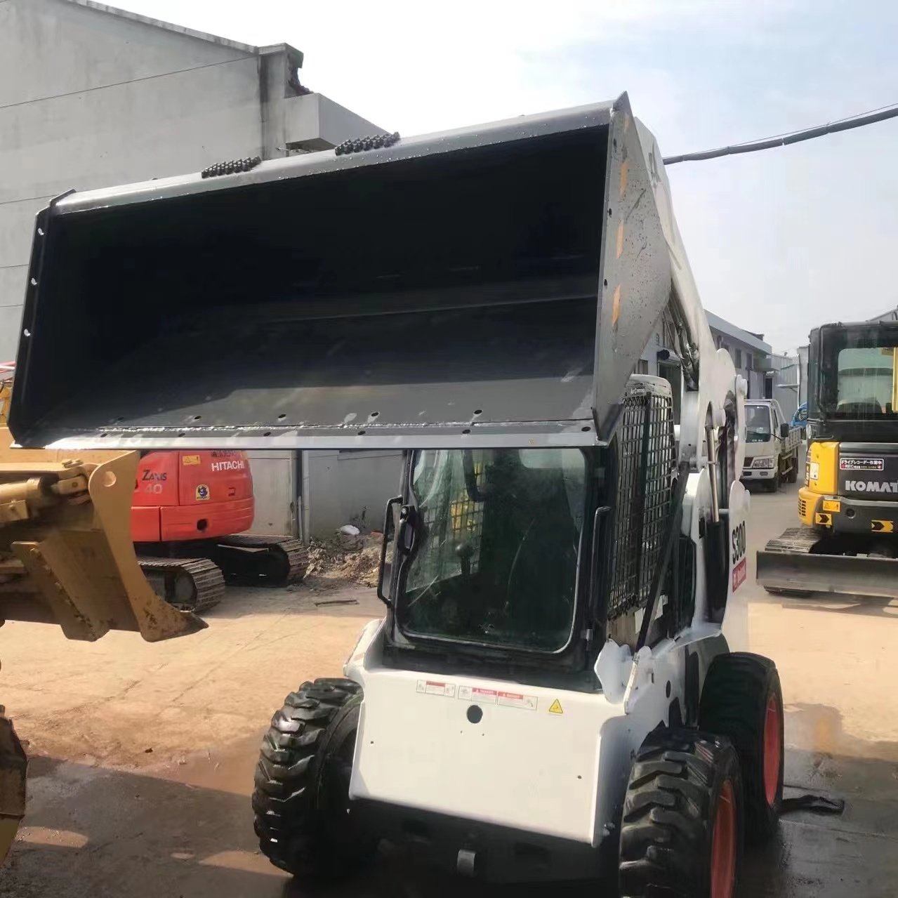 Sale of high quality S300 with original parts second hand S300 used mini small wheel skid steer loaders