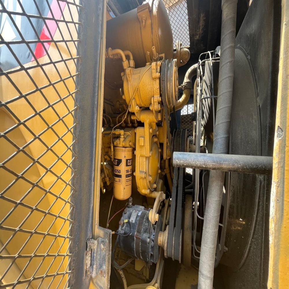 Used Caterpillar CAT966H Wheel Tractor Loader Good Condition Imported from Japan. 6 Ton Rated Load 2 Ton Load Gearbox