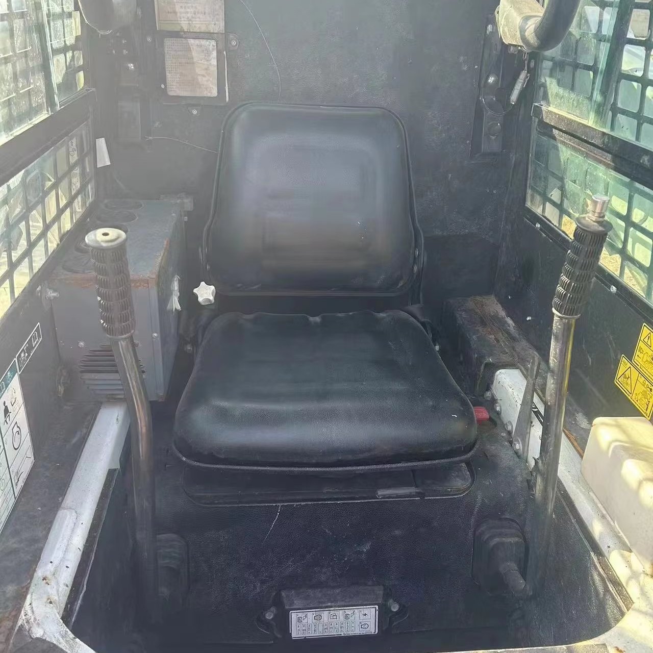 Hot-sale product Used S185 Skid steer loader LOW Price and good condition