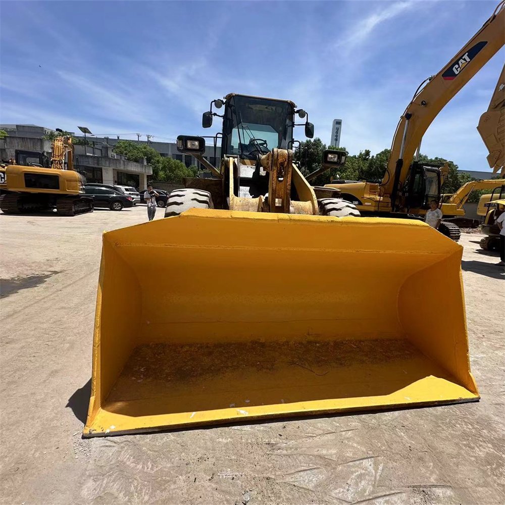 Japan Wheel loader Used Komatsu WA380-6 in stock Factory price high efficiency WA380 WA380z WA380-6 Loader