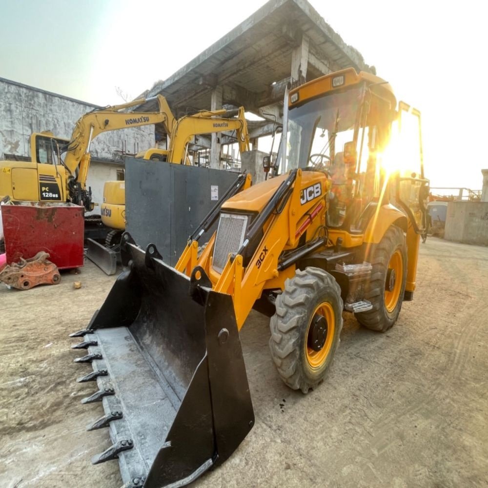 Used JCB 3CX Backhoe Loader with Core Components Cat Engine Pump Gearbox Bearing 420F Model 20 Ton Rated Load for Farms