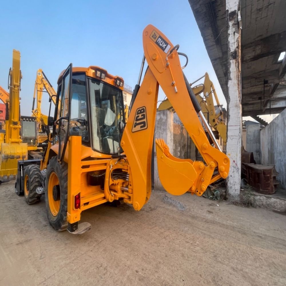 Used JCB 3CX Backhoe Loader with Core Components Cat Engine Pump Gearbox Bearing 420F Model 20 Ton Rated Load for Farms