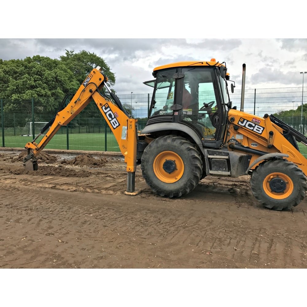 used JCB 3CX backhoe loader in lowest price with high quality