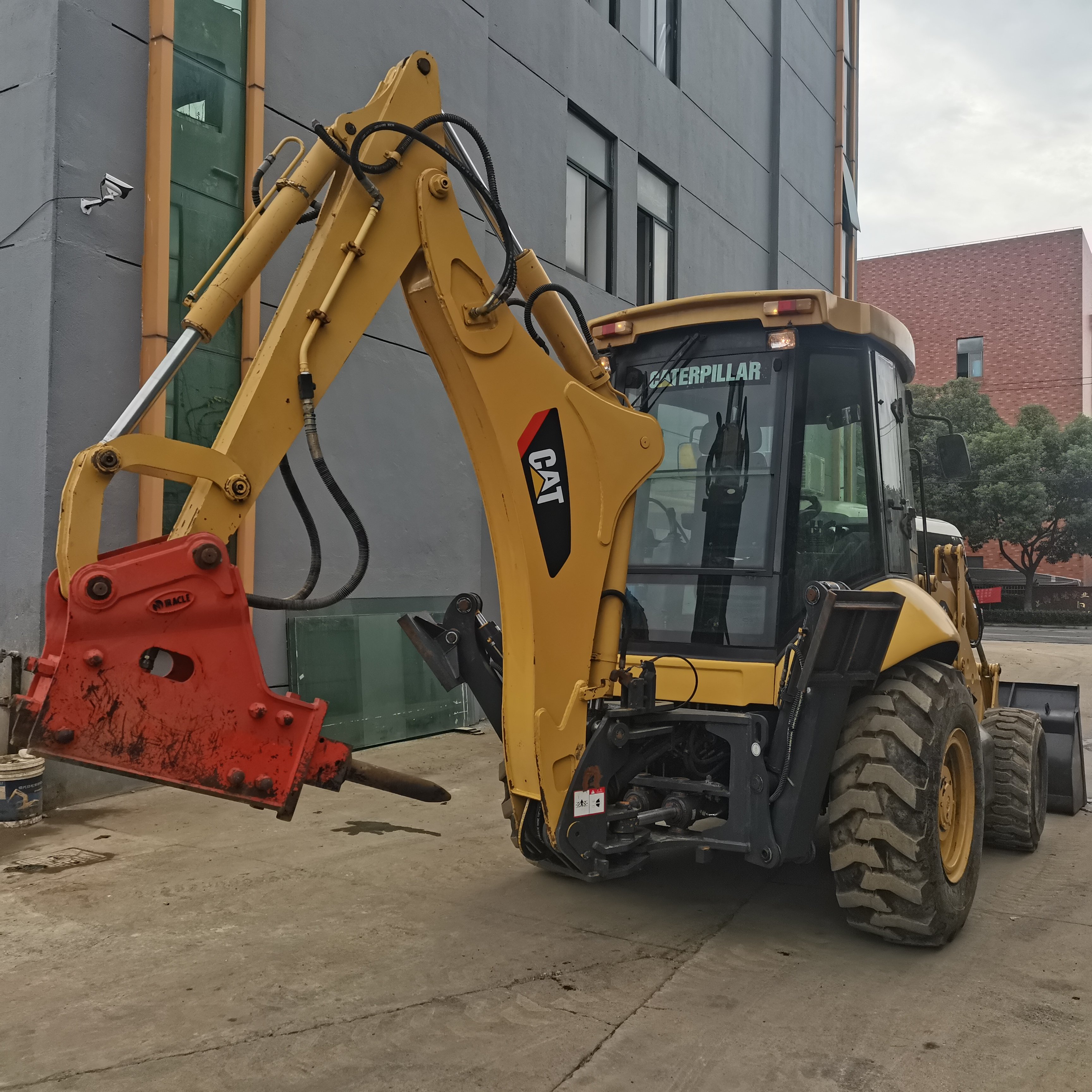 Used cat420f backhoe loader