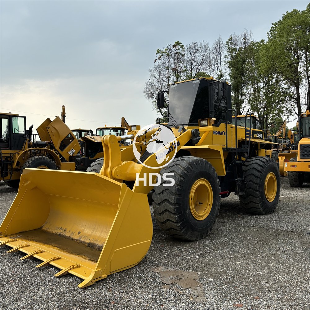 Used Japanese Komatsu wheel loader WA380-6 WA380-5 WA380-3, tractors 4x4 with loader WA380 mini loaders Komatsu WA600 price low