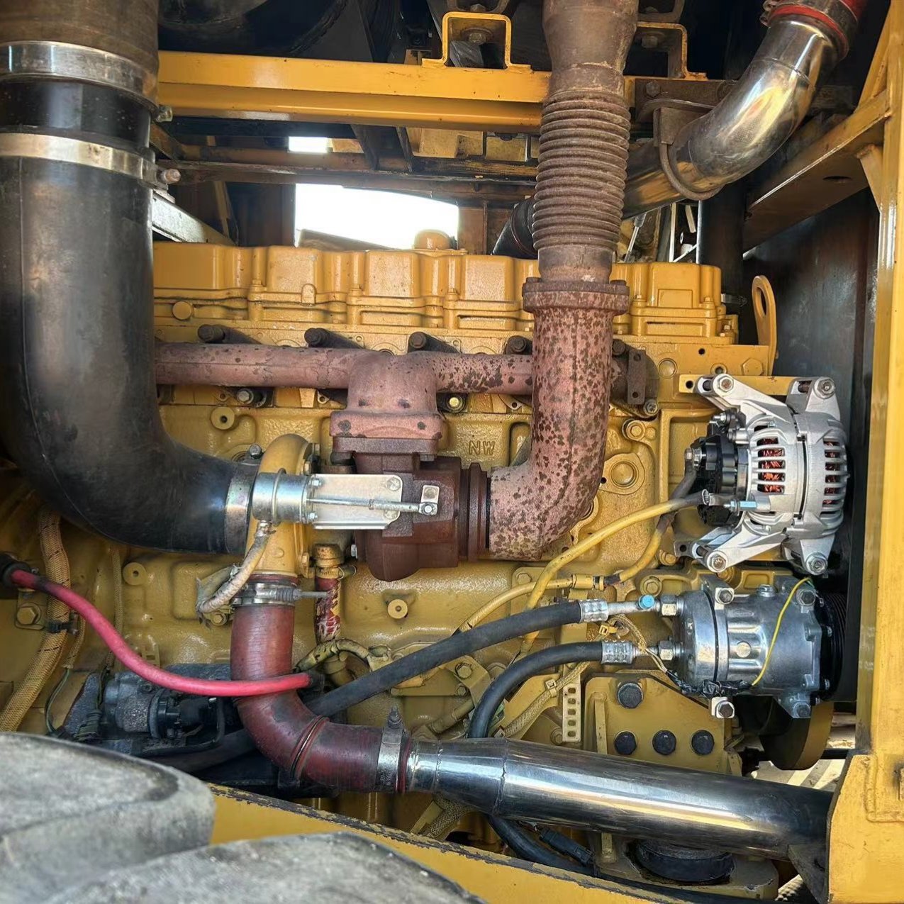 CAT 950 GC Loader, a used loader with a fuel injection system designed for emerging market fuels