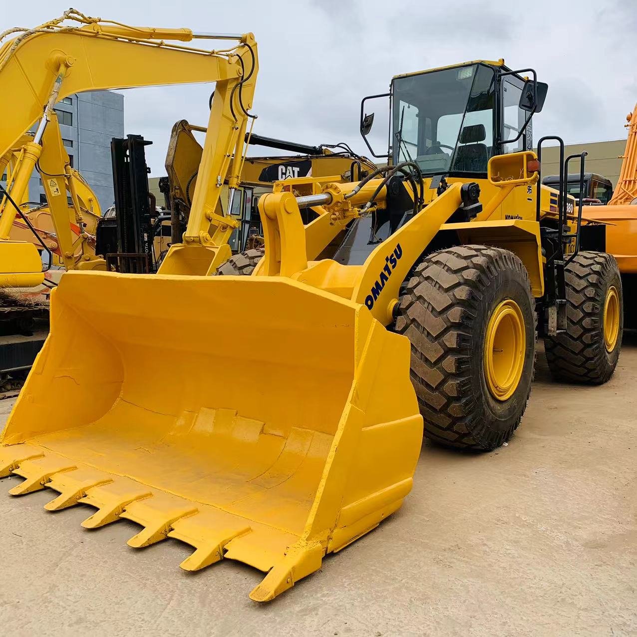 Used Original Komatsu WA380-3 Wheel Loader at low price Komatsu wa380-3 wa380-6 komatsu wa380-3 used front wheel loader