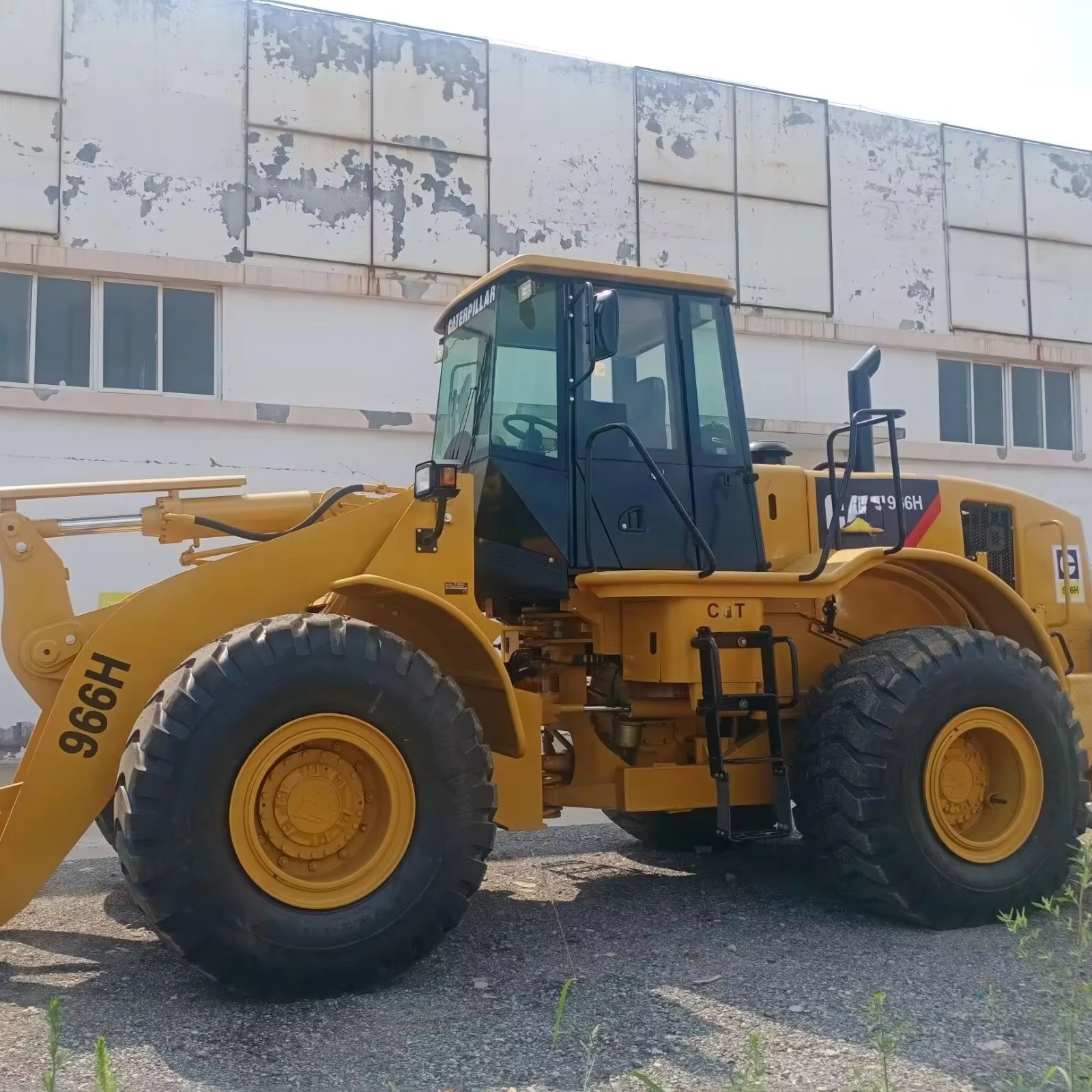 High Quality Cheap Price CAT966H Excavator Loader for Earth and rock engineering used loaders