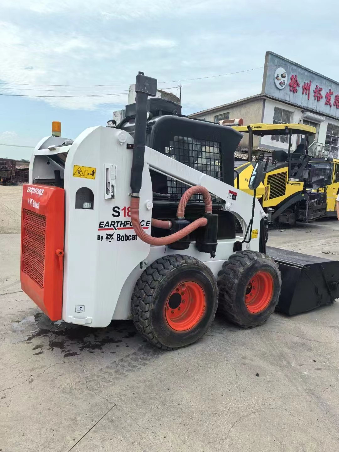 Bobcat S300 slip loader 20 forklift Bobcat S160 loader
