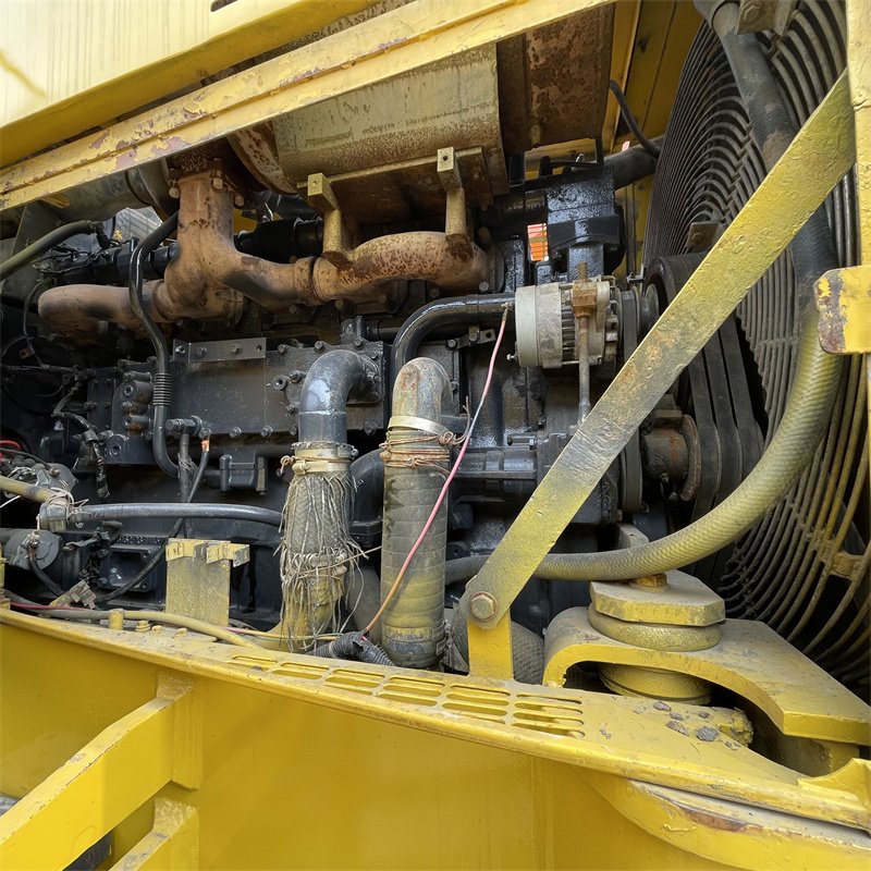Machine in good condition used original loader Komatsu WA600-3 for sale.