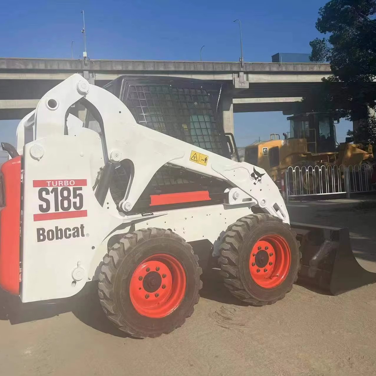 Used Bobcat S160 S185 Skid Steer Loaders Wheel Loader with Core Engine and Motor Components for Backhoe Work